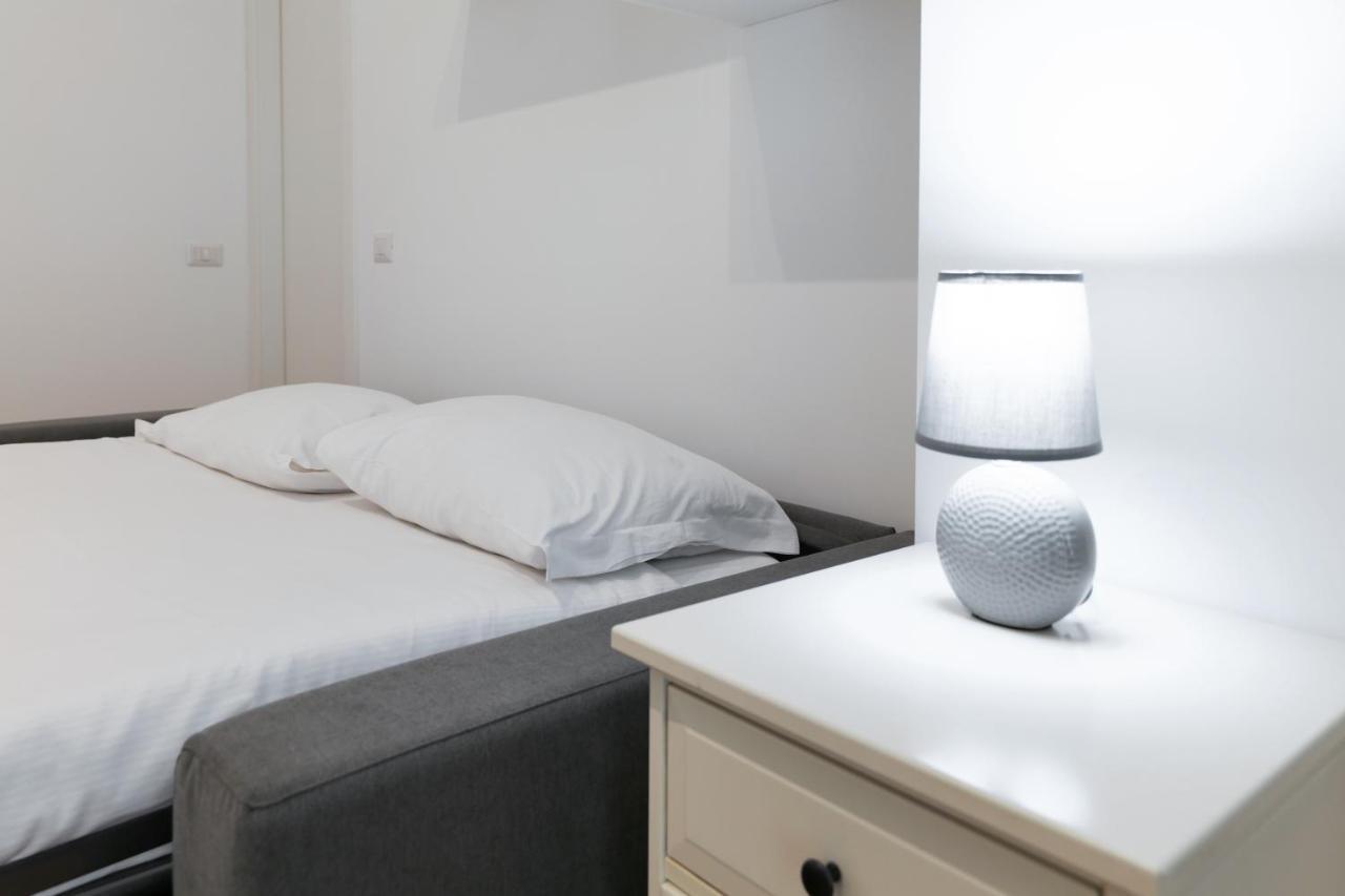 Primopiano - La Malfa Flats Lägenhet Milano Exteriör bild