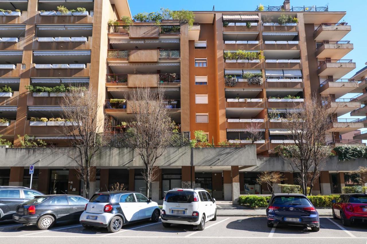 Primopiano - La Malfa Flats Lägenhet Milano Exteriör bild